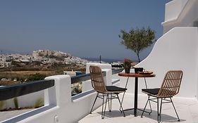 Naxos White Concept